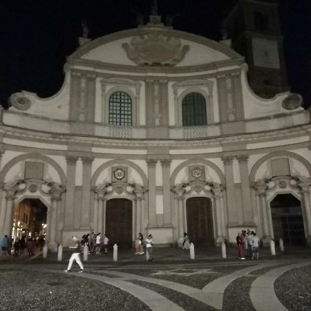 La Via Per Milano Hotel Vigevano Luaran gambar