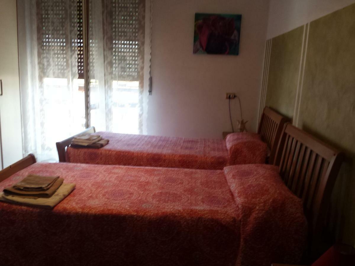 La Via Per Milano Hotel Vigevano Luaran gambar