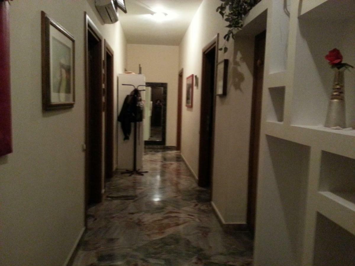 La Via Per Milano Hotel Vigevano Luaran gambar